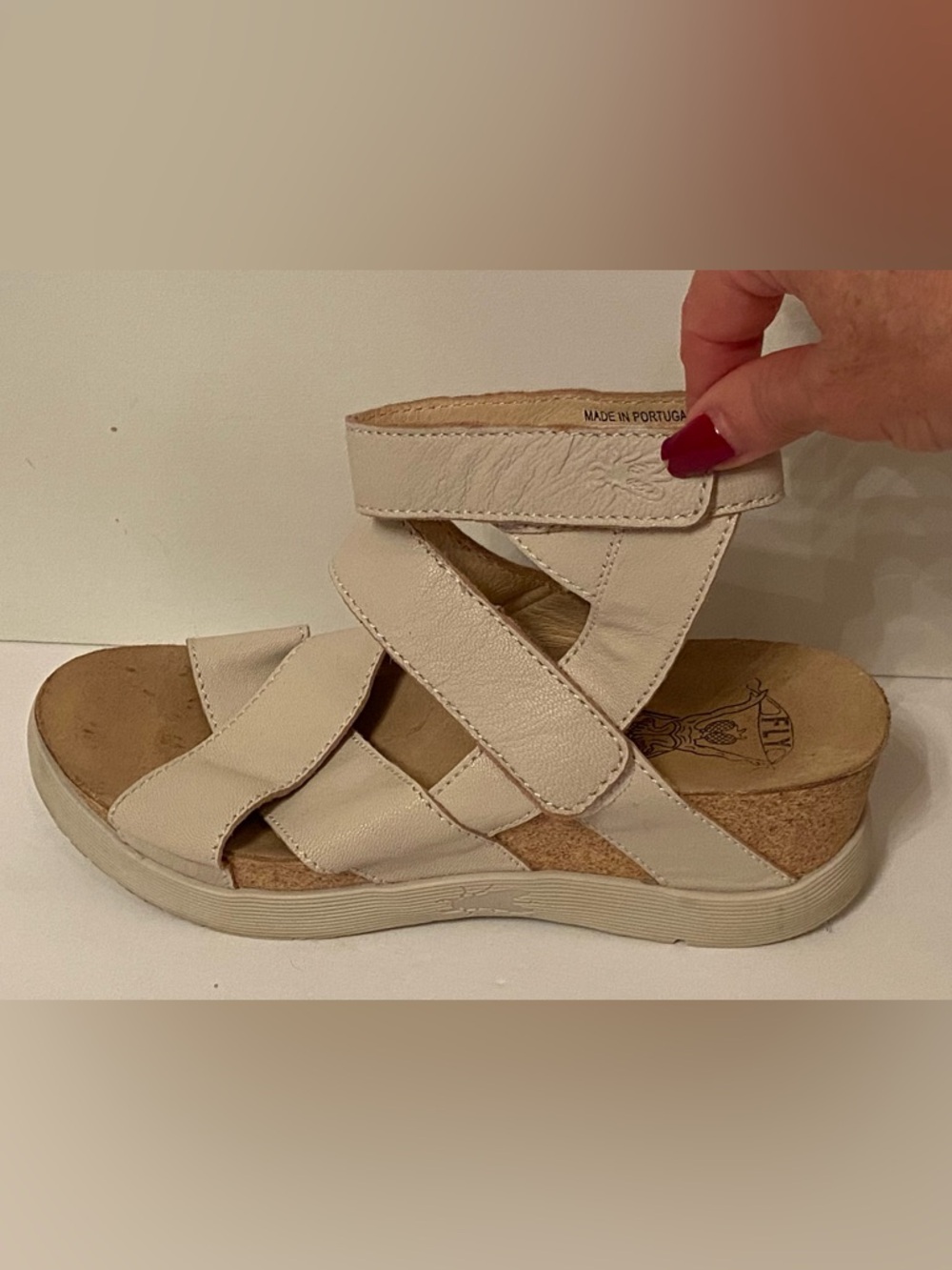 FLY LONDON SHOES WEDGE SANDAL CREAM LEATHER ANKLE STRAPS CORK SIDES Size 40 9.5